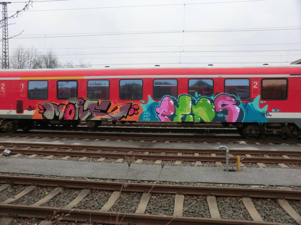 Graffiti Train - Photo by Dorfseufer69 - MORE, PENS