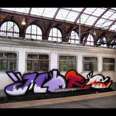 Graffiti Train - Photo by Dorfseufer69 - MORE, ONE