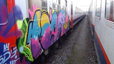 Graffiti Train - Photo by Dorfseufer69 - MORE, more, Moreee