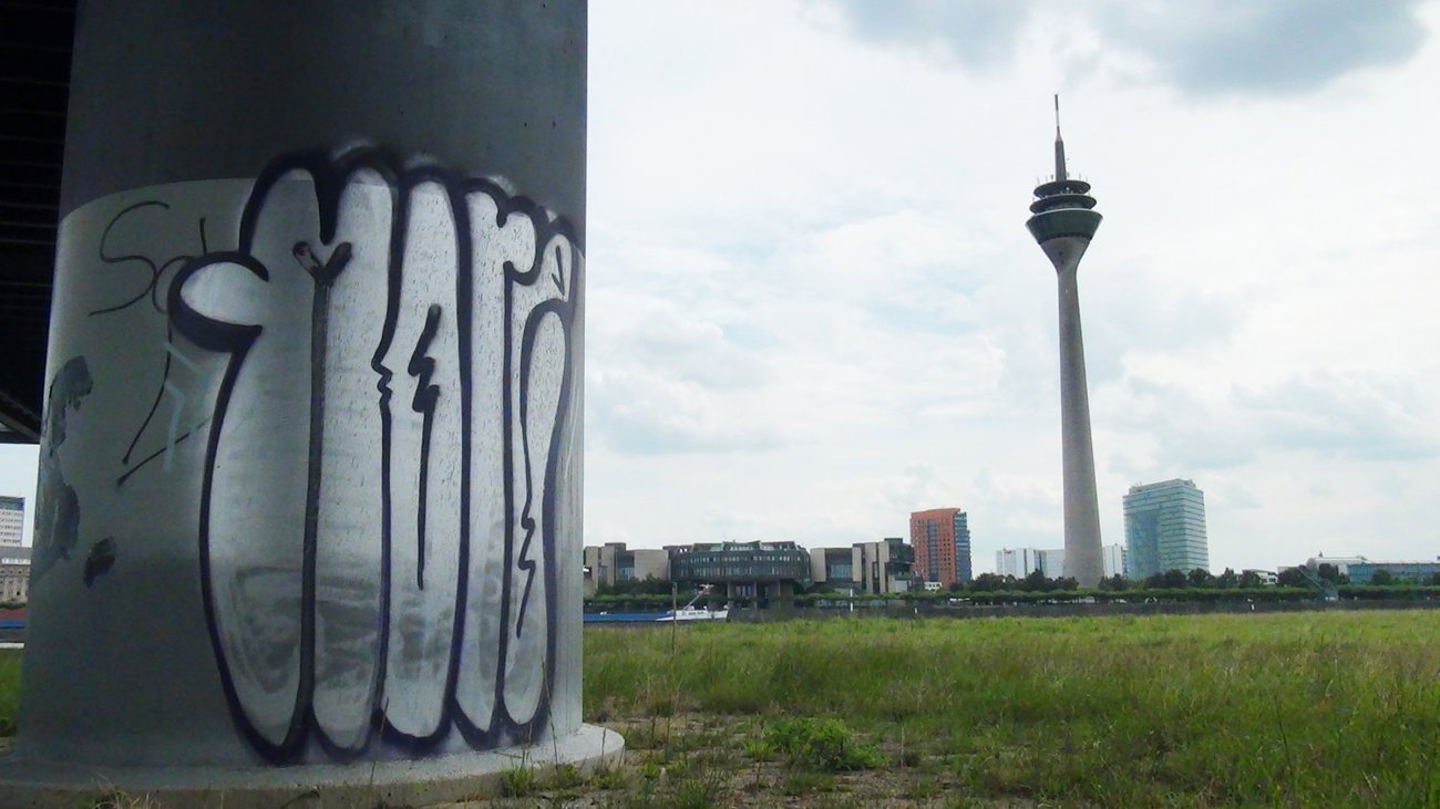 Graffiti Wall - Photo by Dorfseufer69 - DÜSSELDORF, -, TOWER