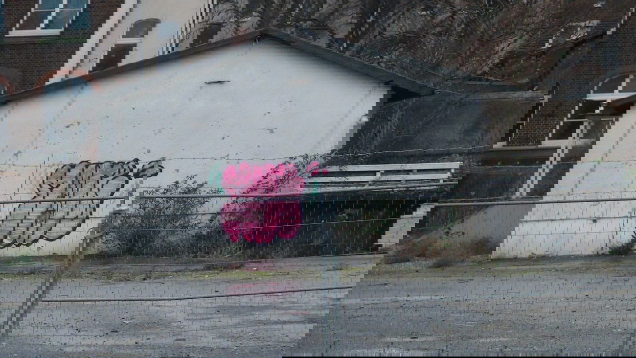 Graffiti Bombing - Photo by Dorfseufer69 - MORE