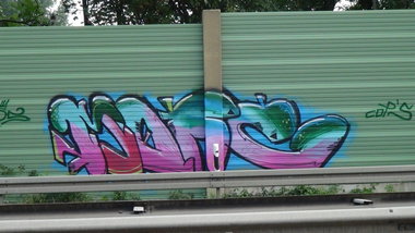 Graffiti Photo by Dorfseufer69 - More, tods, cops