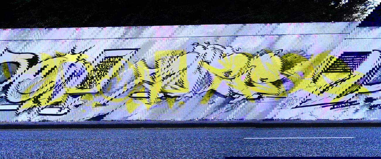 Graffiti Wall - Photo by Dorfseufer69 - RGB, POUT, / (2014)