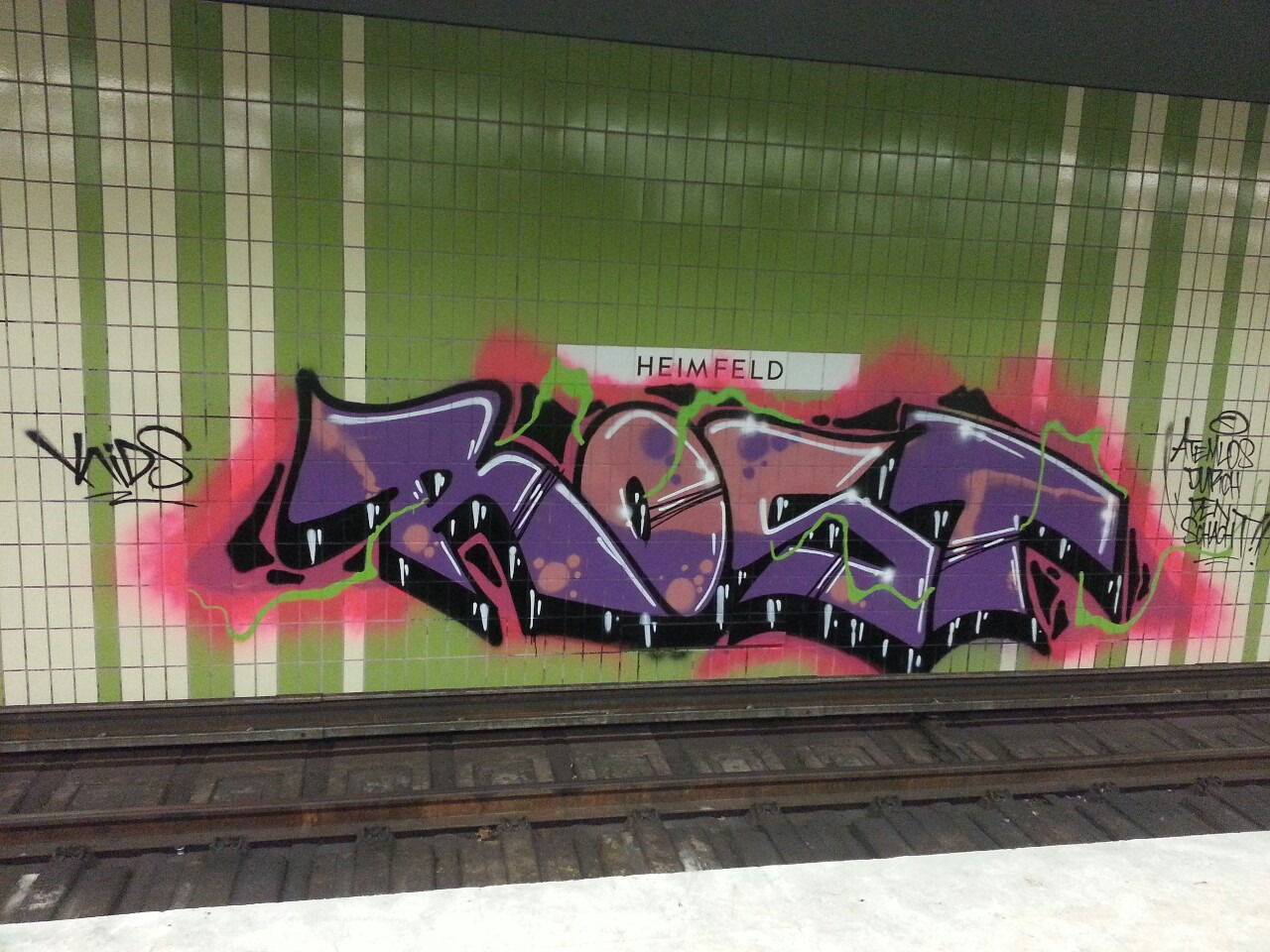 Graffiti Bombing in Hamburg - Photo by Dorfwriter - rost, kids, the (2014)