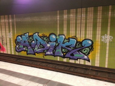 Graffiti Wall in Hamburg - Photo by Dorfwriter - adik, hipe, hsr (2014)