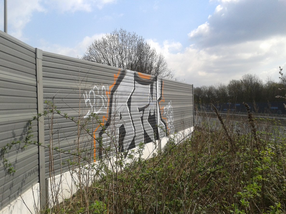 Graffiti Bombing in Herne - Photo by Dosentrieb - afm, kose, cose (2013)