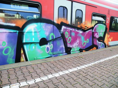Graffiti Train - Photo by Dream - Ats, Ltn, Vrs (2014)