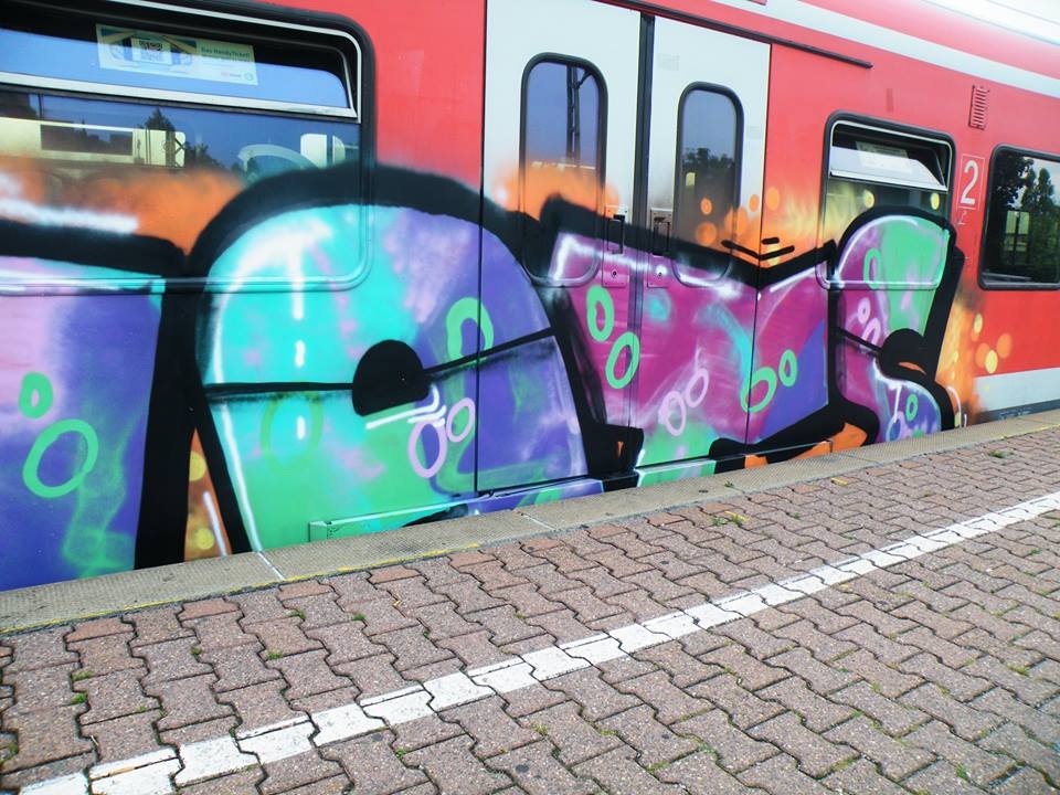 Graffiti Train - Photo by Dream - Ats, Ltn, Vrs (2014)