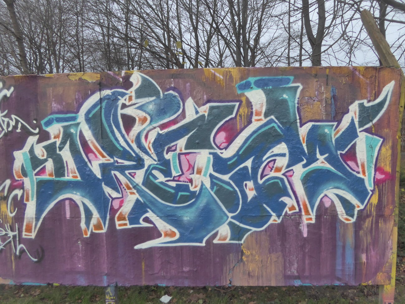 Graffiti Wall - Photo by DreamOne - DreamOne, Sabr (2015)