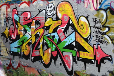 Graffiti Wall in Dresden - Photo by Dric3 - Dresden, RiaCrew, Trinitatisplatz (2013)