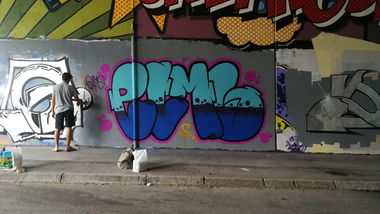 Graffiti Wall - Photo by Droopy - elmo, hallday