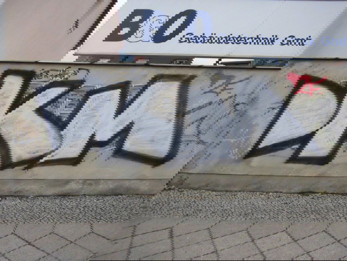 Graffiti Bombing - Photo by DrunKingMonkeys