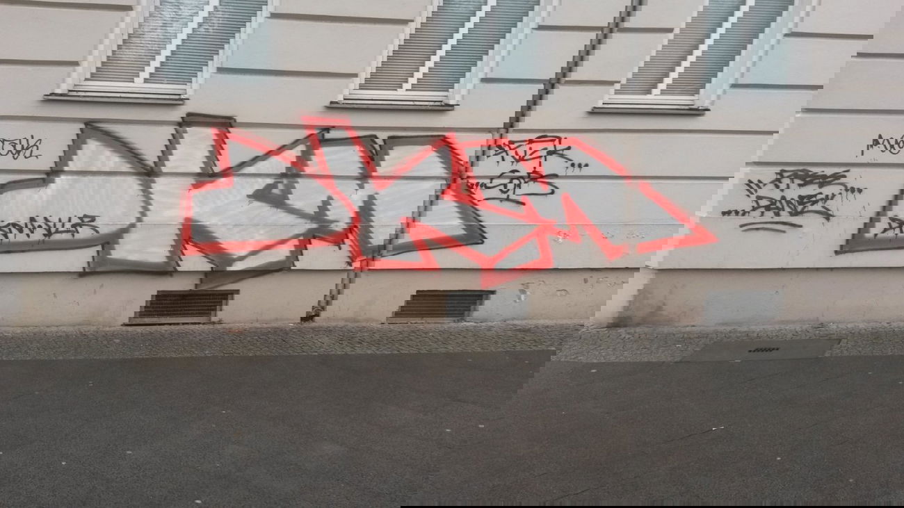 Graffiti Photo by DrunKingMonkeys - dkm (2015)