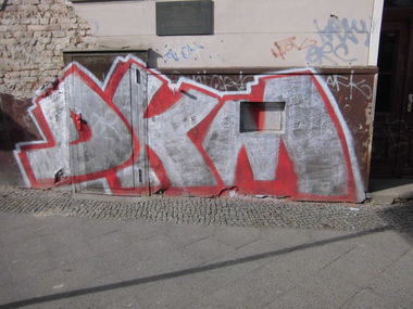 Graffiti Bombing - Photo by DrunKingMonkeys