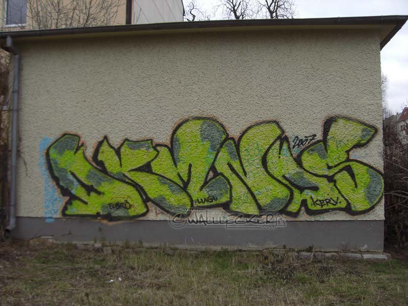 Graffiti Bombing - Photo by DrunKingMonkeys