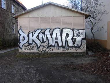 Graffiti Bombing - Photo by DrunKingMonkeys