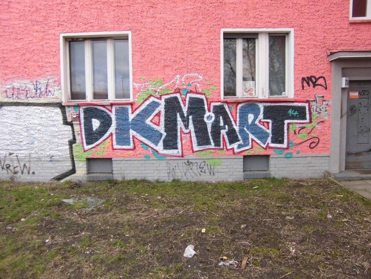 Graffiti Bombing - Photo by DrunKingMonkeys