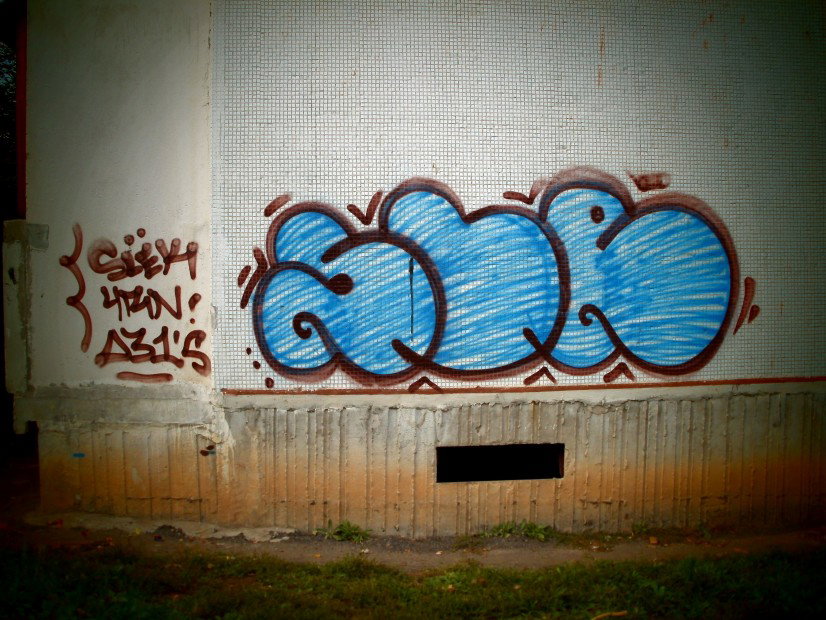 Graffiti Bombing - Photo by DukaL1s - T-up (2010)