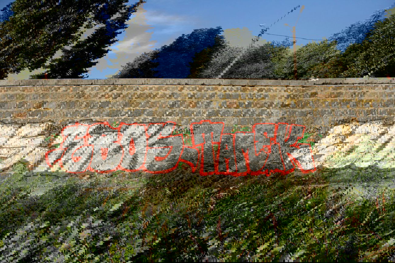 Graffiti Bombing - Photo by EBOSS - EBOS, TAMEK, THEF (2012)