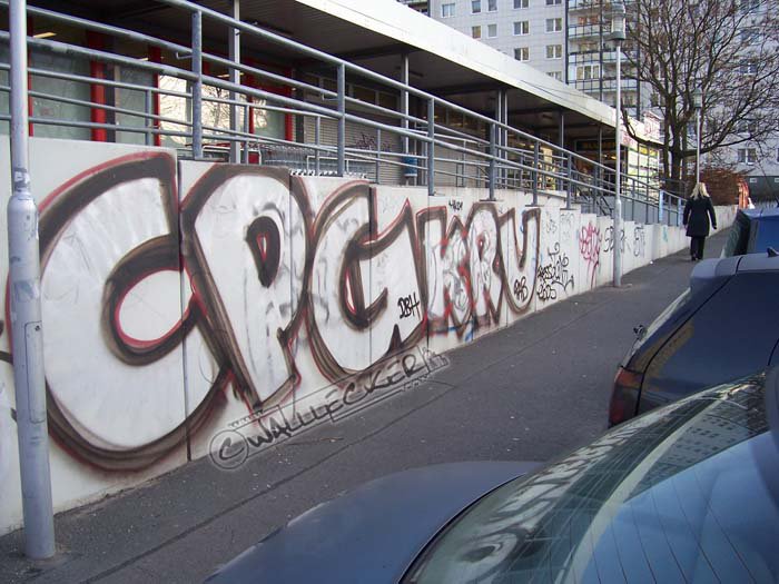 Graffiti Bombing - Photo by EBOSS - Cpg, Eboss, Fresse (2007)