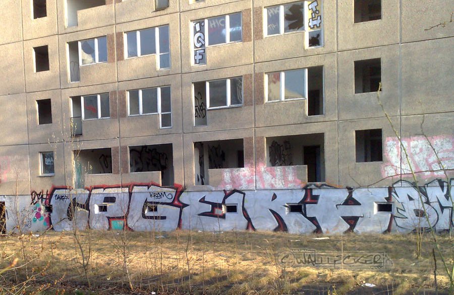 Graffiti Bombing - Photo by EBOSS - Cpg, Erh, Ebos (2009)