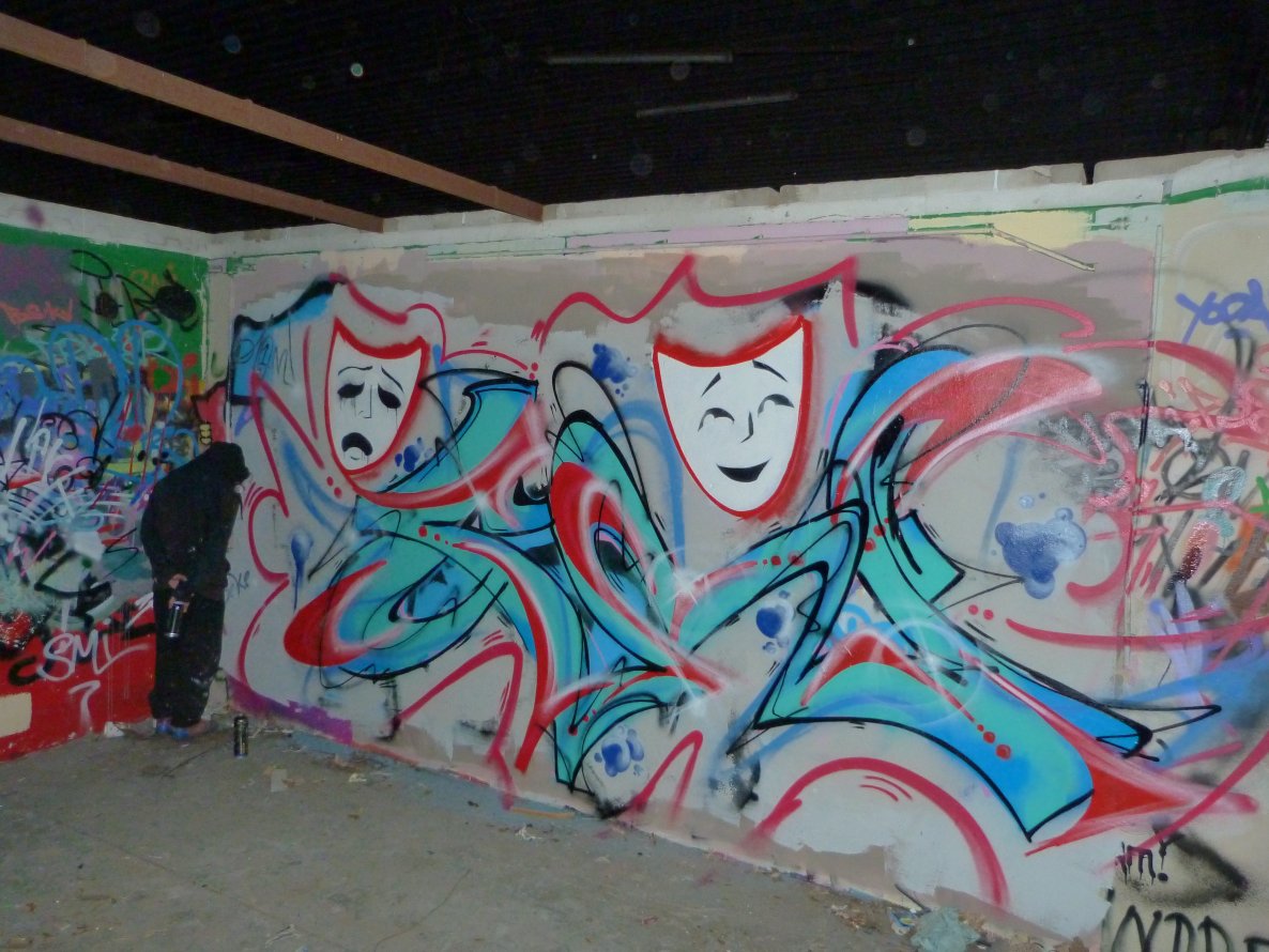 Graffiti Photo by EDOZ - Glow, Desden, ATD (2014)
