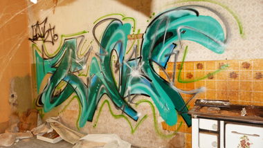 Graffiti Photo by EDOZ - Glow, Desden, ATD (2014)