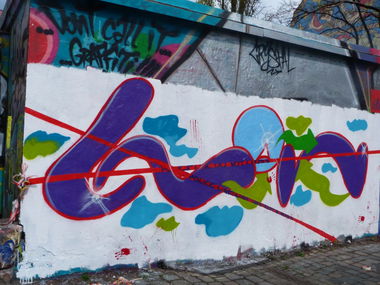 Graffiti Photo by EDOZ - Glow, Desden, ATD (2012)
