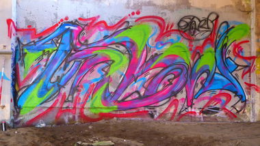Graffiti Photo by EDOZ - Glow, Desden, ATD (2013)