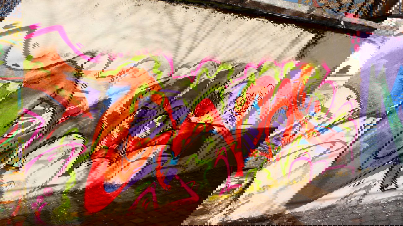 Graffiti Photo by EDOZ - Glow, Desden, ATD (2014)