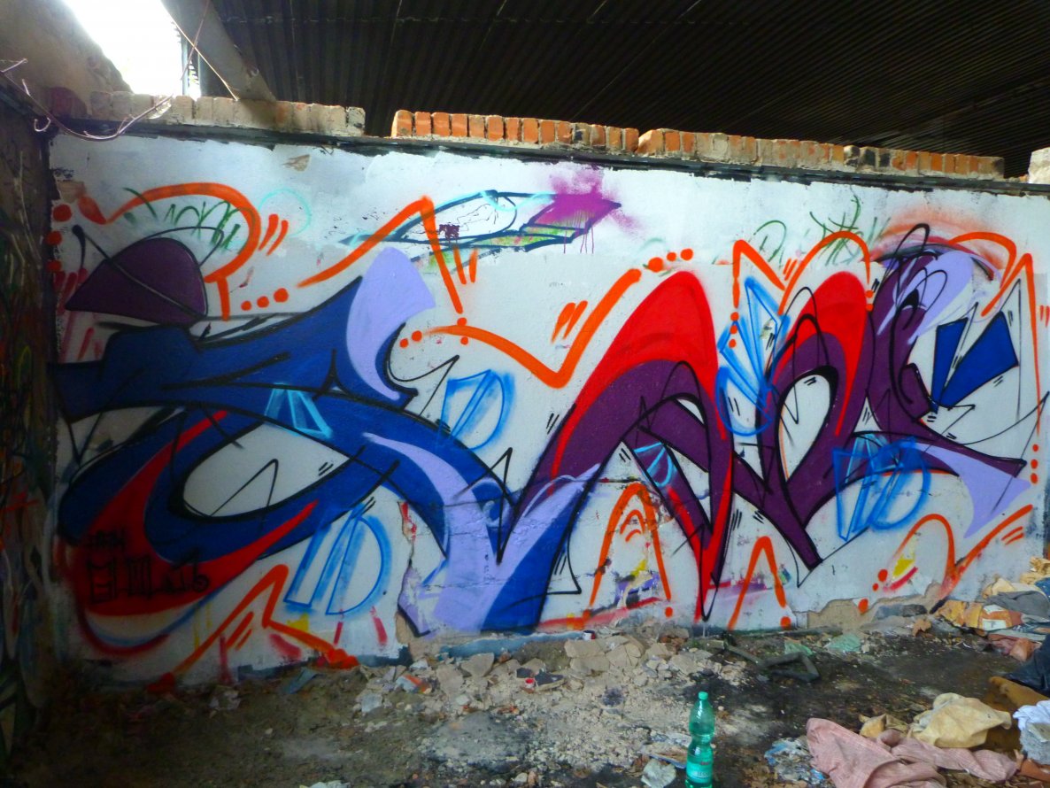 Graffiti Photo by EDOZ - Glow, Desden, ATD (2014)
