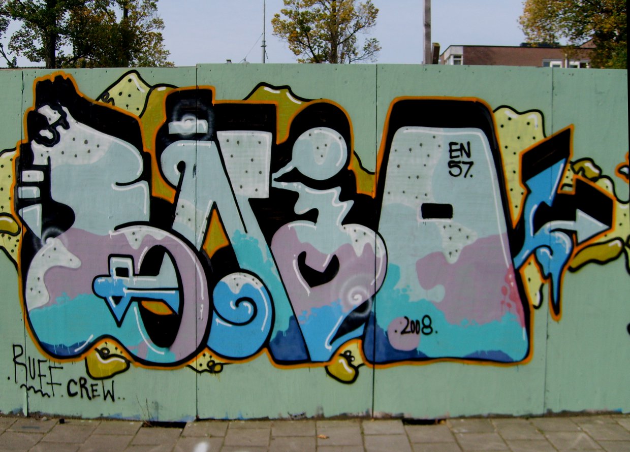 Graffiti Wall in Zaandam - Photo by EIGHTBITBANDITS - Enio, RUFF, CREW (2008)