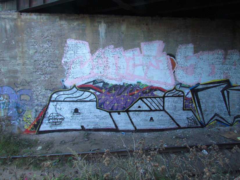 Graffiti Wall in Vyborg - Photo by ELBUR - Ruble, Rase (2013)