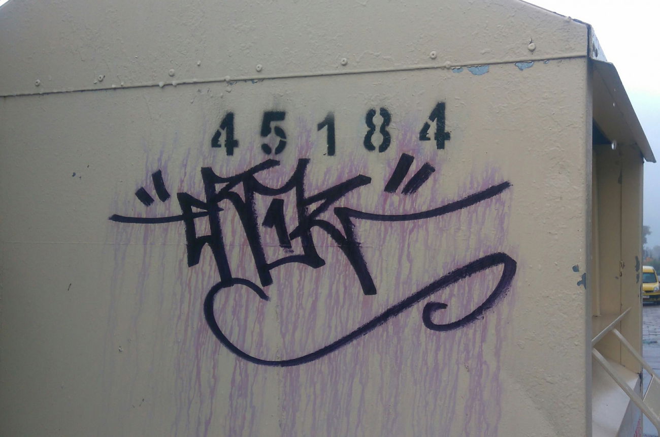 Graffiti Bombing - Photo by ELECTROZ (2016)