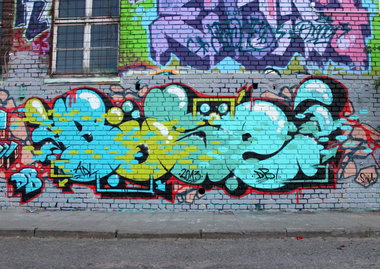 Graffiti Wall - Photo by ELGRINGO - BOSE, DB, ADL (2013)