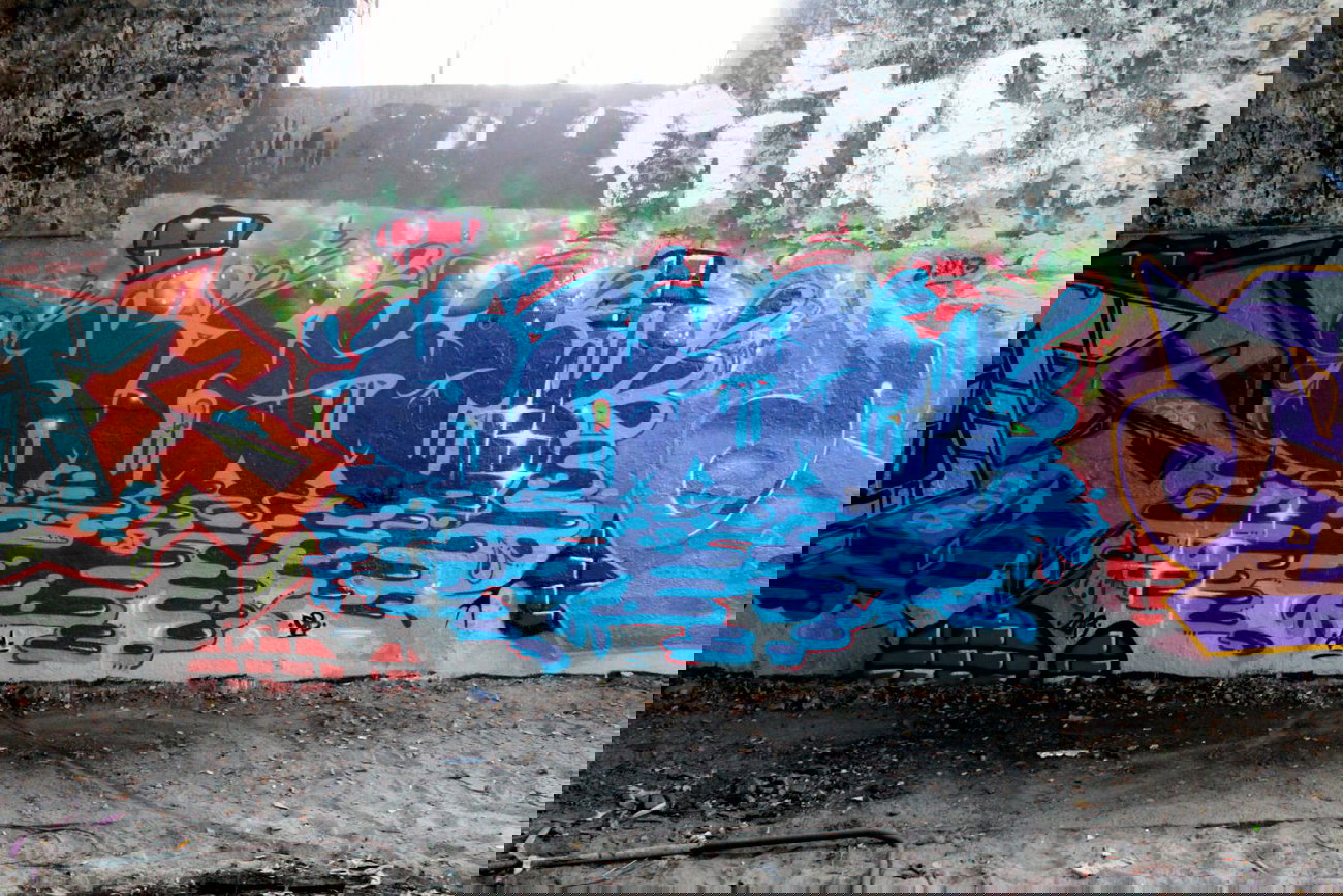 Graffiti Wall - Photo by ELGRINGO - BOSE, DB, ADL (2013)