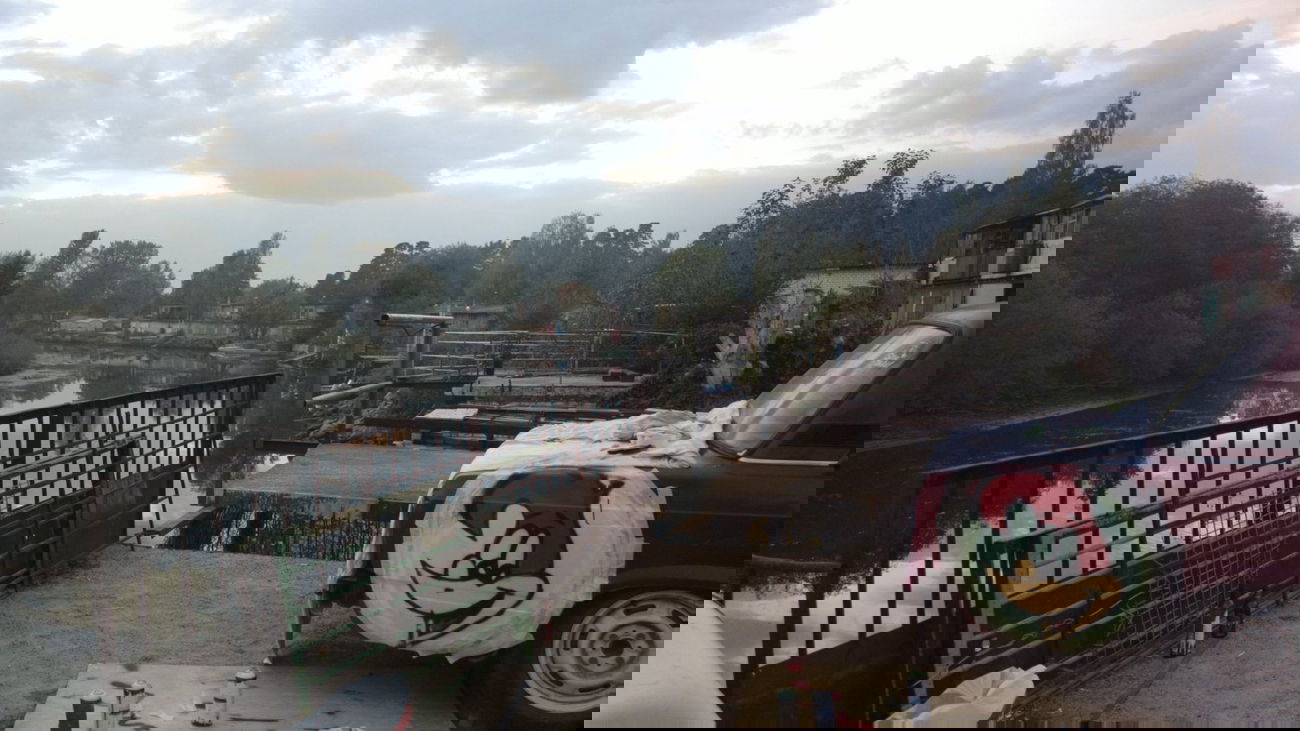 Graffiti Artwork in Russia - Photo by ELandLoLa - car, korch, elvis (2014)