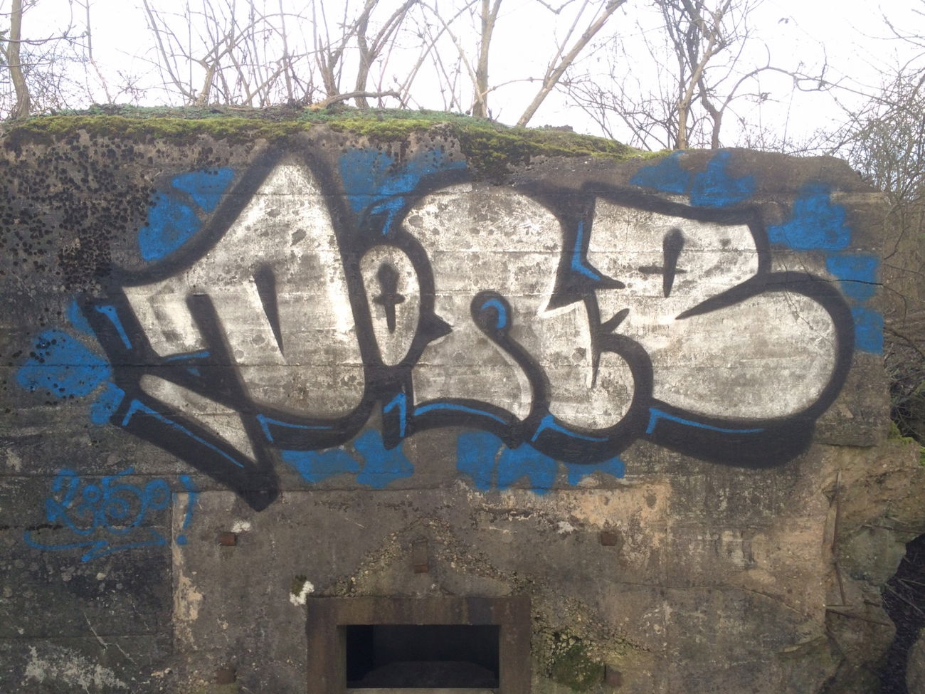 Graffiti Bombing - Photo by ENOD8 - Done, stc, str8