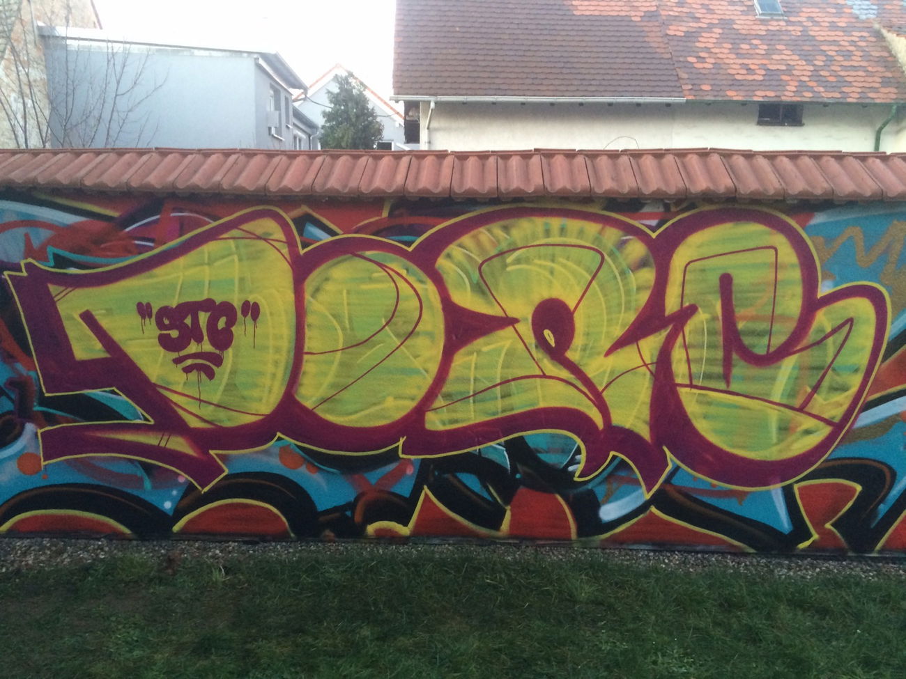 Graffiti Wall - Photo by ENOD8 - Done, stc (2015)