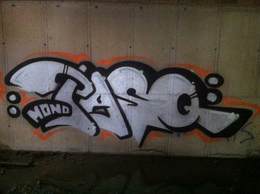Graffiti Wall - Photo by ENOD8 - 1task, monotask