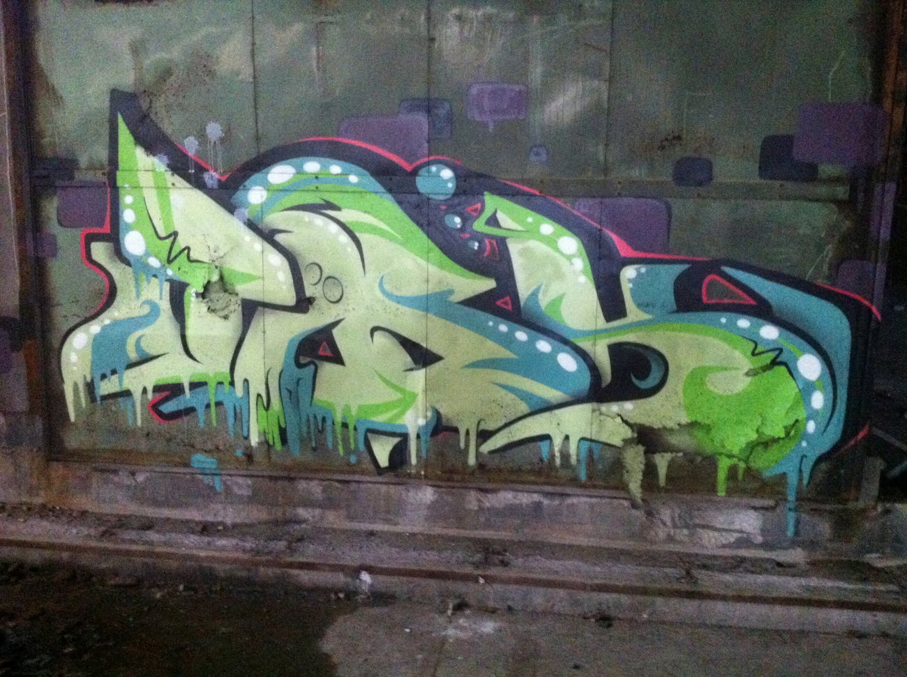 Graffiti Wall - Photo by ENOD8 - 1task (2013)