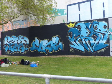 Graffiti Wall in Metz - Photo by ERAS43 - SENF...COSE...ERAS (2014)
