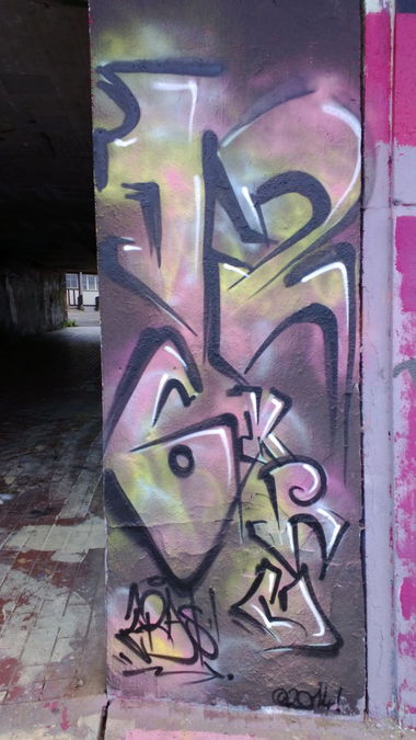 Graffiti Wall in Saarbrücken - Photo by ERAS43 - 126, KRU (2014)