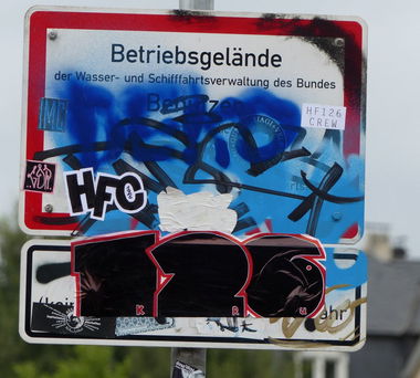 Graffiti Street Art - Photo by ERAS43 - 126, KRU