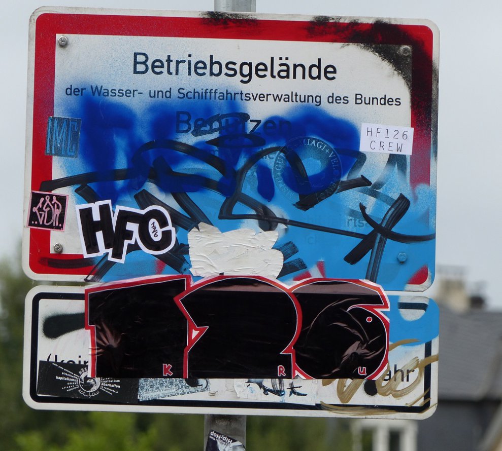 Graffiti Street Art - Photo by ERAS43 - 126, KRU