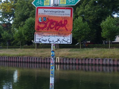 Graffiti Street Art - Photo by ERAS43 - ERAS, 126, CREW (2015)