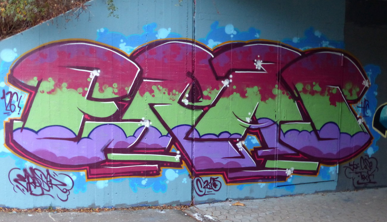 Graffiti Wall - Photo by ERAS43 - ERASER43, HFC, 126kru (2015)