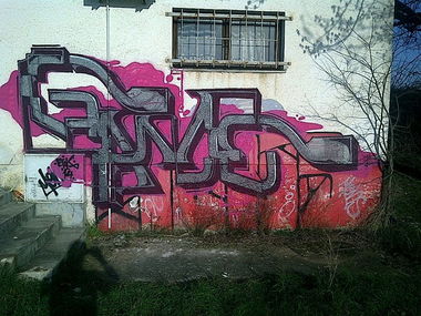 Graffiti Bombing - Photo by ETIKeta (2014)