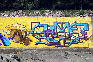 Graffiti Wall - Photo by ETIKeta (2014)