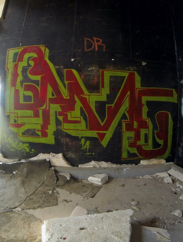 Graffiti Wall in Pula Croatia - Photo by ETIKeta (2014)